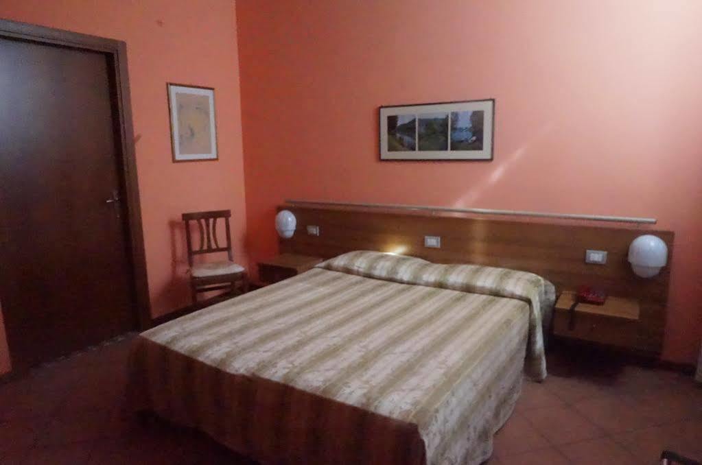 Hotel Cavour Verona Ngoại thất bức ảnh