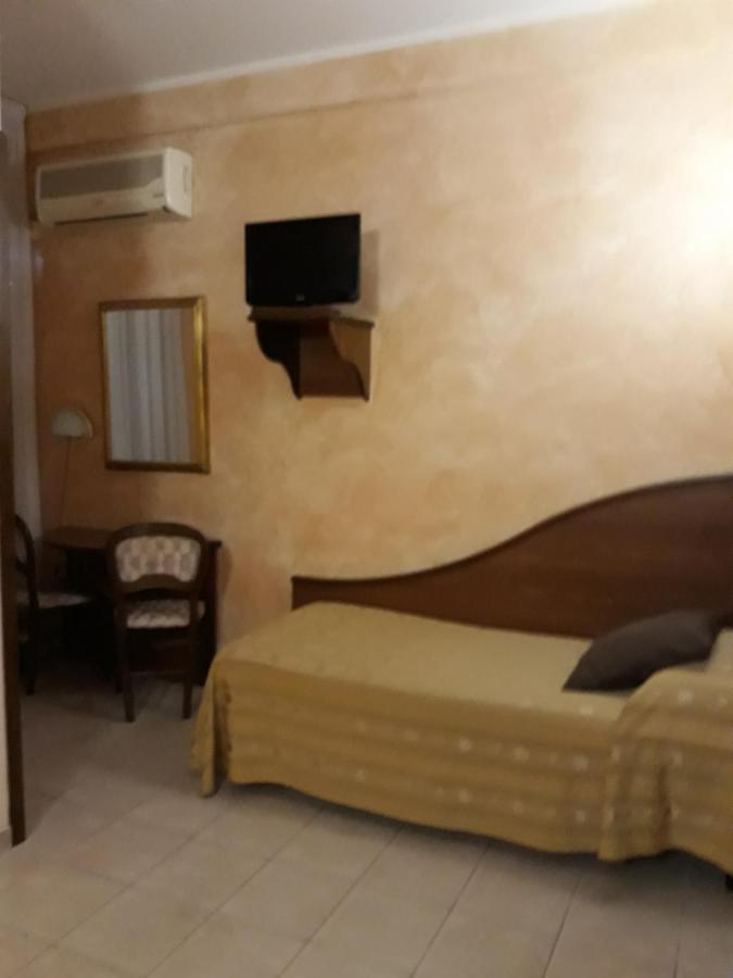 Hotel Cavour Verona Ngoại thất bức ảnh