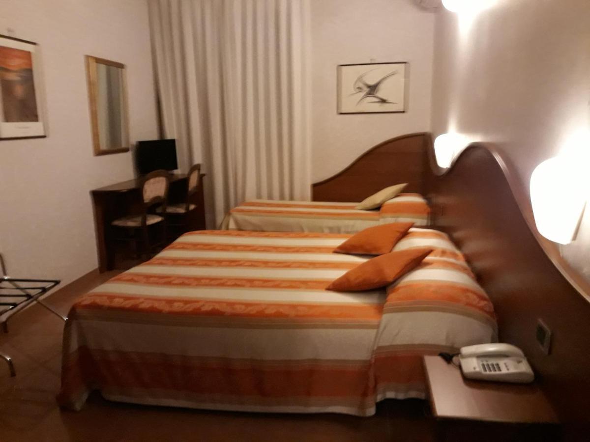 Hotel Cavour Verona Ngoại thất bức ảnh
